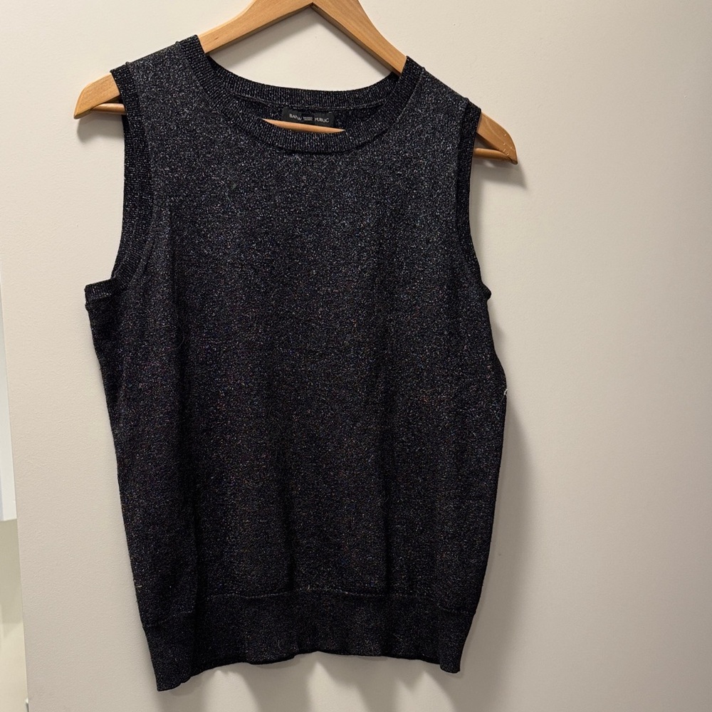 Banana Republic Black Sleeveless Sparkle Top size M